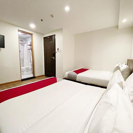 Airo Hotel Манила Екстериор снимка
